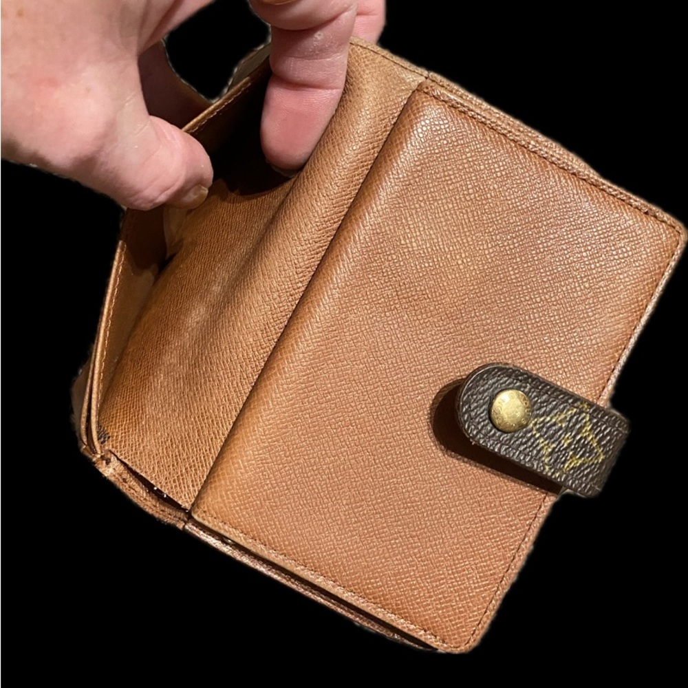 Louis Vuitton Monogram Wallet🔥Excellent Vintage Condition/Light Use🔥BEAUTIFUL! - Picture 8 of 17